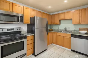 705 E Republican St, Seattle, WA 98102 - Photo 9