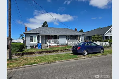 907 S 4th Avenue, Kelso, WA 98626 - Photo 1