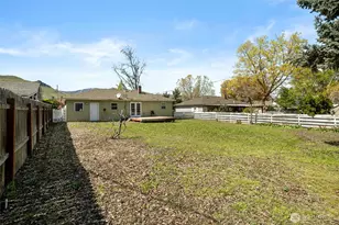 1119 Fuller St, Wenatchee, WA 98801 - Photo 25