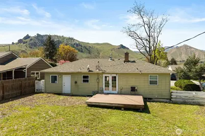 1119 Fuller Street, Wenatchee, WA 98801 - Photo 23