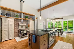 11500 Weisenberger Road SE, Rainier, WA 98576 - Photo 7