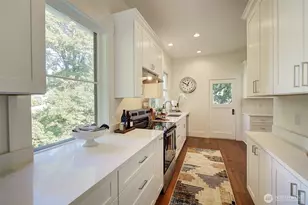 2112 N 132nd St, Seattle, WA 98133 - Photo 9