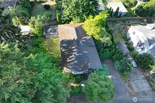 2112 N 132nd St, Seattle, WA 98133 - Photo 39