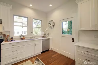 2112 N 132nd Street, Seattle, WA 98133 - Photo 11