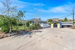 1308 S Poe, Wenatchee, WA 98801 - Photo 3