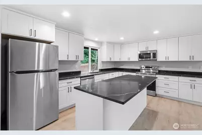 703 NW 117th Street, Vancouver, WA 98685 - Photo 17
