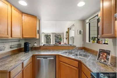 15123 Sunwood Boulevard #GG33, Tukwila, WA 98188 - Photo 5