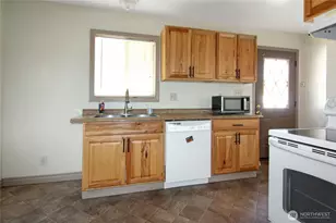 2949 Florida St, Longview, WA 98632 - Photo 9