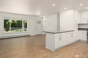 4910 NE 7th St, Renton, WA 98059 - Photo 13