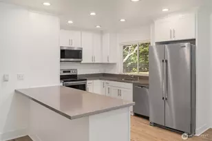 4910 NE 7th St, Renton, WA 98059 - Photo 9