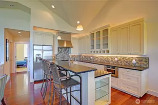 1095 Essex St, Camano Island, WA 98282 - Photo 7