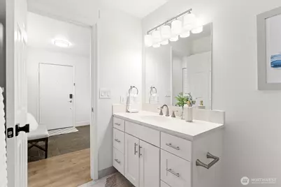 4 Lake Bellevue Drive #206, Bellevue, WA 98005 - Photo 23