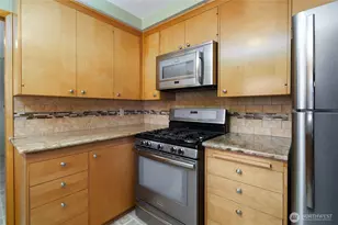 1015 35th St, Anacortes, WA 98221 - Photo 13