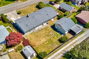 1015 35th St, Anacortes, WA 98221 - Photo 3