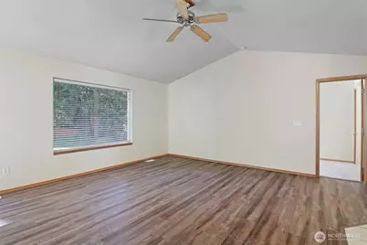 15626 Lindsay Road SE, Yelm, WA 98597 - Photo 5