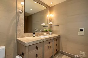820 Blanchard St, Seattle, WA 98121 - Photo 27