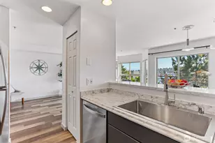 701 Galer St, Seattle, WA 98109 - Photo 13