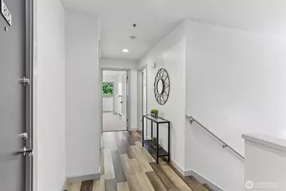 701 Galer Street #813, Seattle, WA 98109 - Photo 17