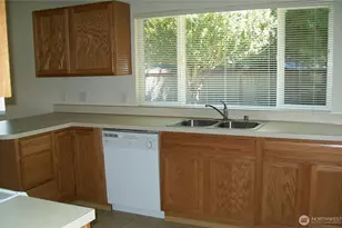 5004 22nd Ave SE, Lacey, WA 98503 - Photo 3