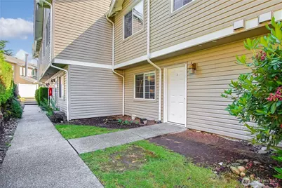 2100 S 336th Street #Q3, Federal Way, WA 98003 - Photo 1