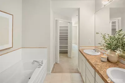 2901 NE Blakeley Street #409, Seattle, WA 98105 - Photo 17