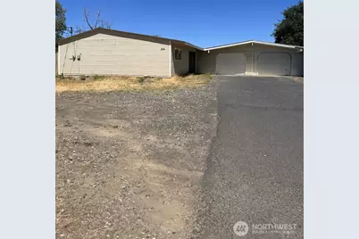 214 Carswell Drive, Moses Lake, WA 98837 - Photo 1