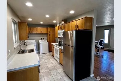 1105 S I  St., Port Angeles, WA 98363 - Photo 11