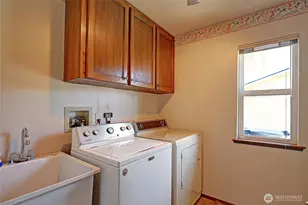 283 Meadow Dr, Camano Island, WA 98282 - Photo 21