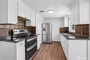 2404 S 121st St, Seattle, WA 98168 - Photo 13