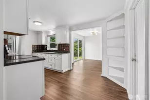 2404 S 121st St, Seattle, WA 98168 - Photo 11