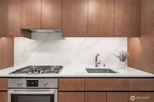 121 Stewart St, Seattle, WA 98101 - Photo 9
