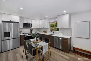 3002 NE 97th St, Seattle, WA 98115 - Photo 9