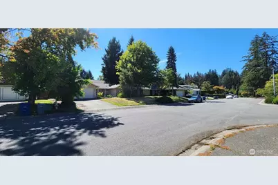 16811 NE 32nd Street, Bellevue, WA 98008 - Photo 3