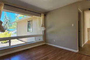 16811 NE 32nd St, Bellevue, WA 98008 - Photo 9