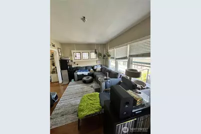 1010 Bellevue Court E, Seattle, WA 98102 - Photo 17