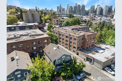 1010 Bellevue Court E, Seattle, WA 98102 - Photo 3