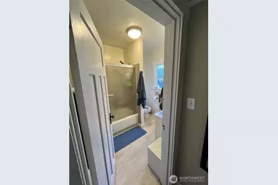 1010 Bellevue Court E, Seattle, WA 98102 - Photo 23