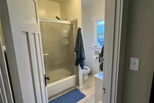 1010 Bellevue Ct E, Seattle, WA 98102 - Photo 23