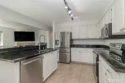 11703 SE 229th Place, Kent, WA 98031 - Photo 15