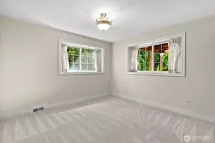 1542 E Sammamish Parkway NE, Sammamish, WA 98074 - Photo 23