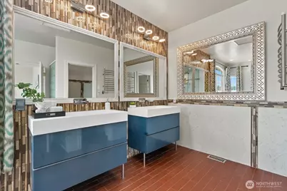 1542 E Sammamish Parkway NE, Sammamish, WA 98074 - Photo 17