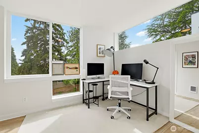 902 N 86th Street, Seattle, WA 98103 - Photo 21