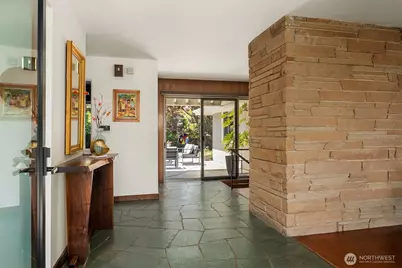 5757 64th Avenue NE, Seattle, WA 98105 - Photo 5
