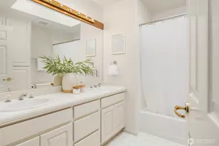 19524 SE 24th Pl, Sammamish, WA 98075 - Photo 37