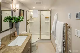2556 1st Ave N, Seattle, WA 98109 - Photo 33