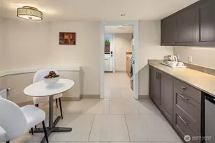2556 1st Ave N, Seattle, WA 98109 - Photo 35