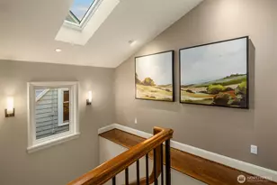 2556 1st Ave N, Seattle, WA 98109 - Photo 23
