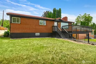 909 S 23rd Ave, Yakima, WA 98902 - Photo 3
