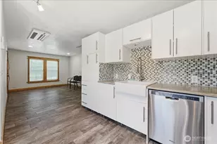 330 W Highland Ave, Chelan, WA 98816 - Photo 7