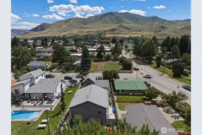 330 W Highland Avenue, Chelan, WA 98816 - Photo 37